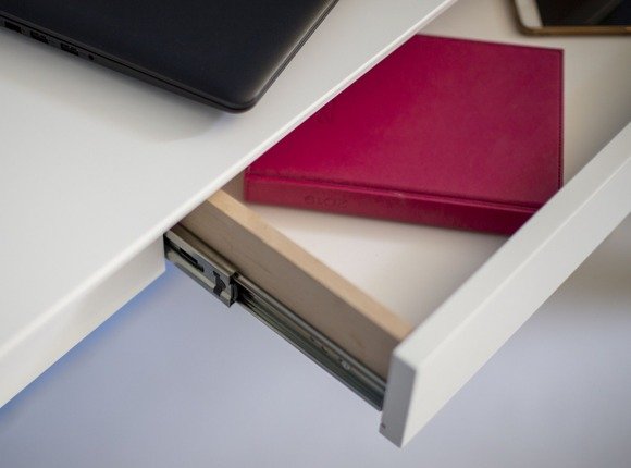 MAMO Schreibtisch 65x40cm – Weiß Beine / Marineblau
